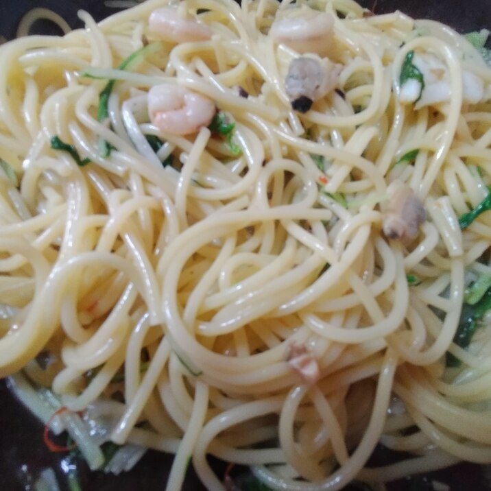 海老と水菜とアサリとホタテのパスタ